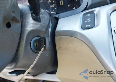 2008 Honda Odyssey Lx z USA, uszkodzony, nr VIN 5FNRL38278B043625